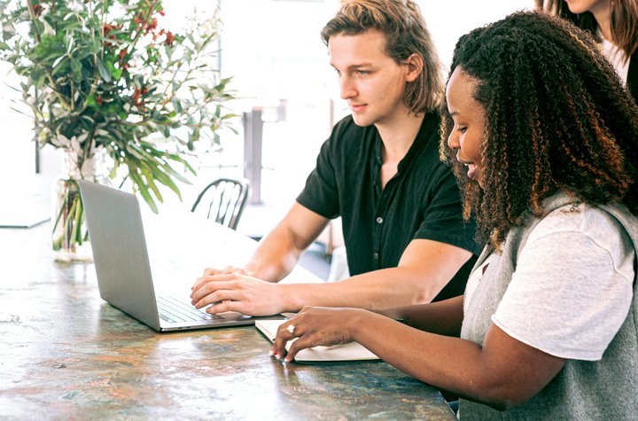 pexels-canvastudio-3153208