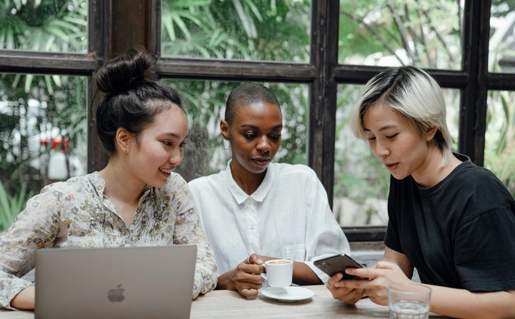 pexels-ketut-subiyanto-4350214